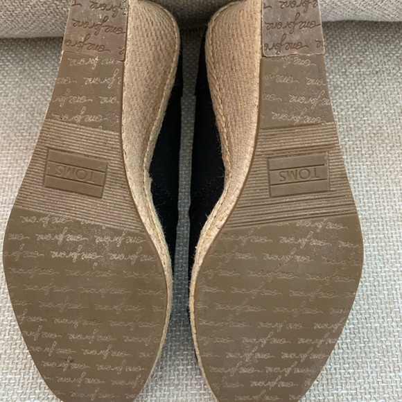 TOMS Wedge open toed shoes - Picture 5 of 5